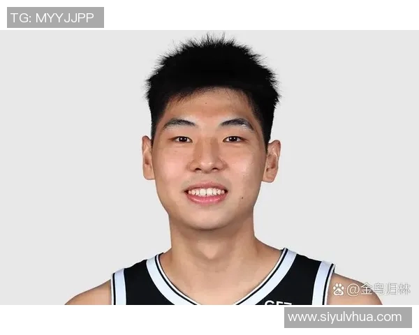 丁彦雨航谈杨瀚森成长之路强调状态与信心恢复需循序渐进 丁彦雨航谈杨瀚森成长之路强调状态与信心恢复需循序渐进