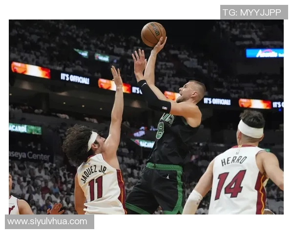 怀特谈马祖拉理念强调多元影响赢球不应以投篮表现自我定义