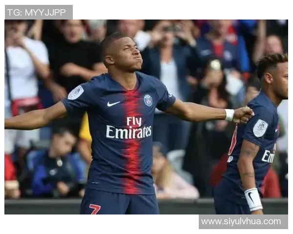 埃基蒂克在巴黎首次感受失败期待与萨拉赫携手进球