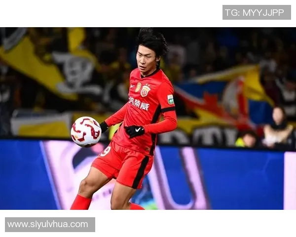 祝海港足球俱乐部球员李新翔生日快乐愿他在新的一岁里更进一步 祝海港足球俱乐部球员李新翔生日快乐愿他在新的一岁里更进一步